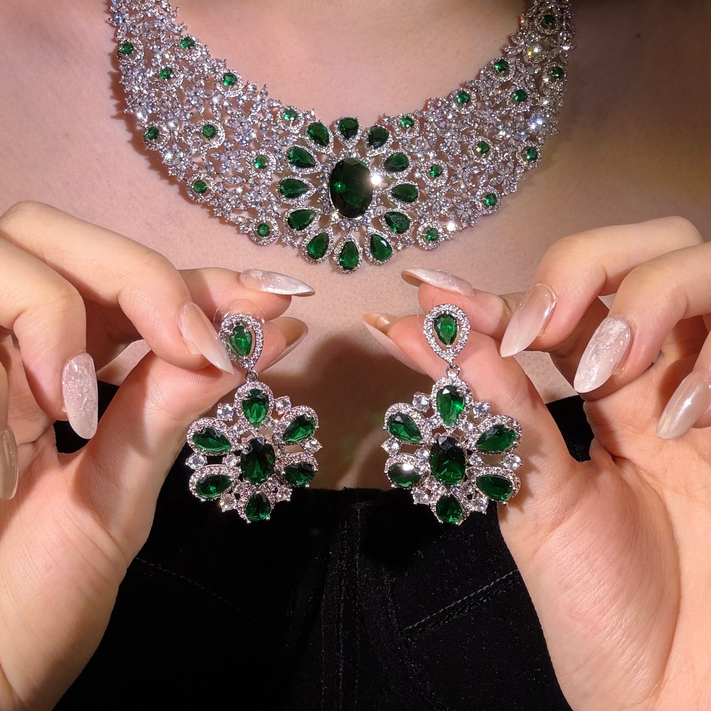 Emerald Crown Jewelry Set