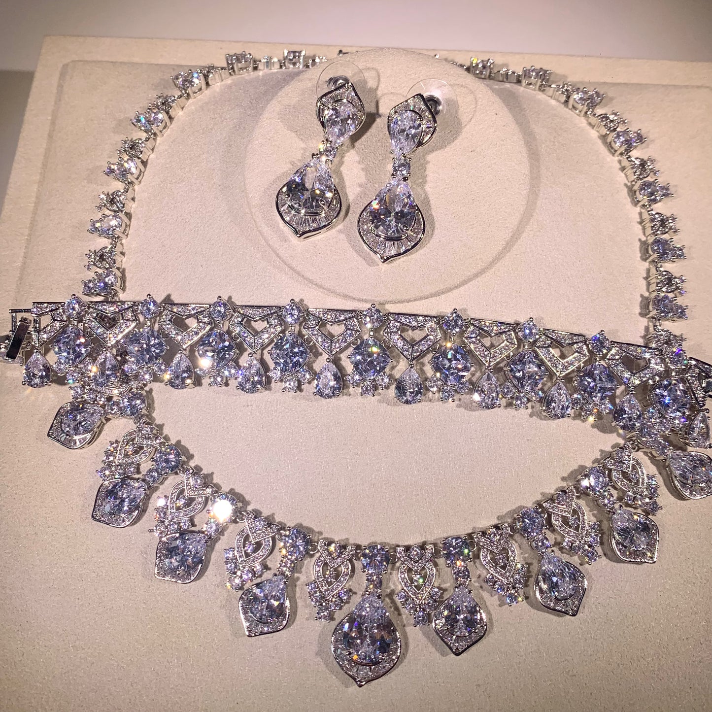 White Diamond Jewelry Set