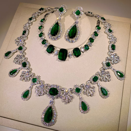 Emerald Teardrop Jewelry Set