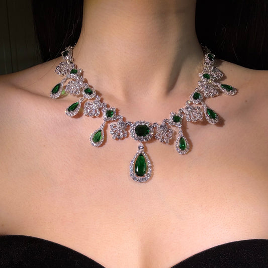 Emerald Teardrop Jewelry Set