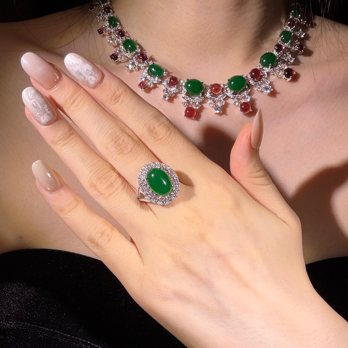 Emerald Rouge Jewelry Set