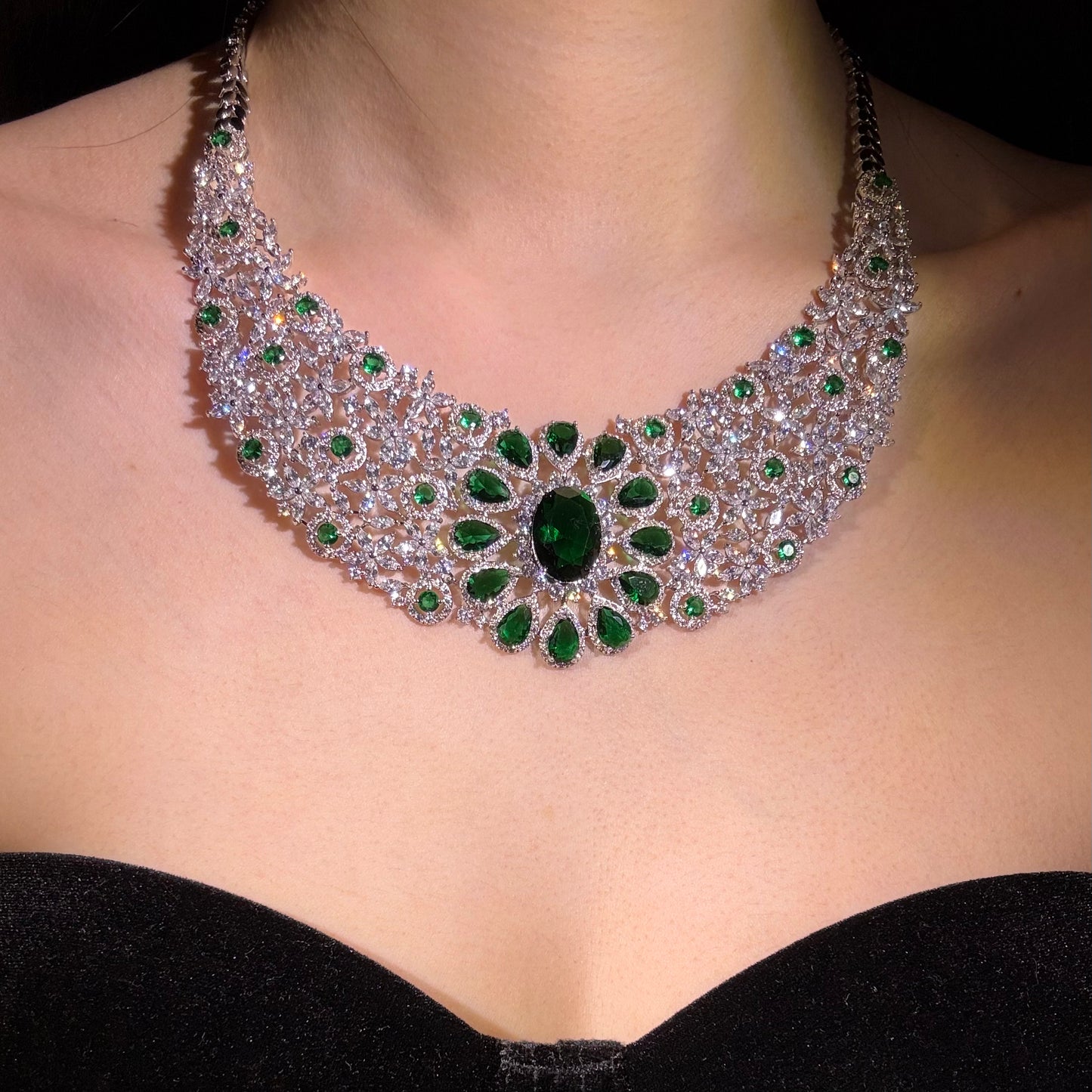 Emerald Crown Jewelry Set