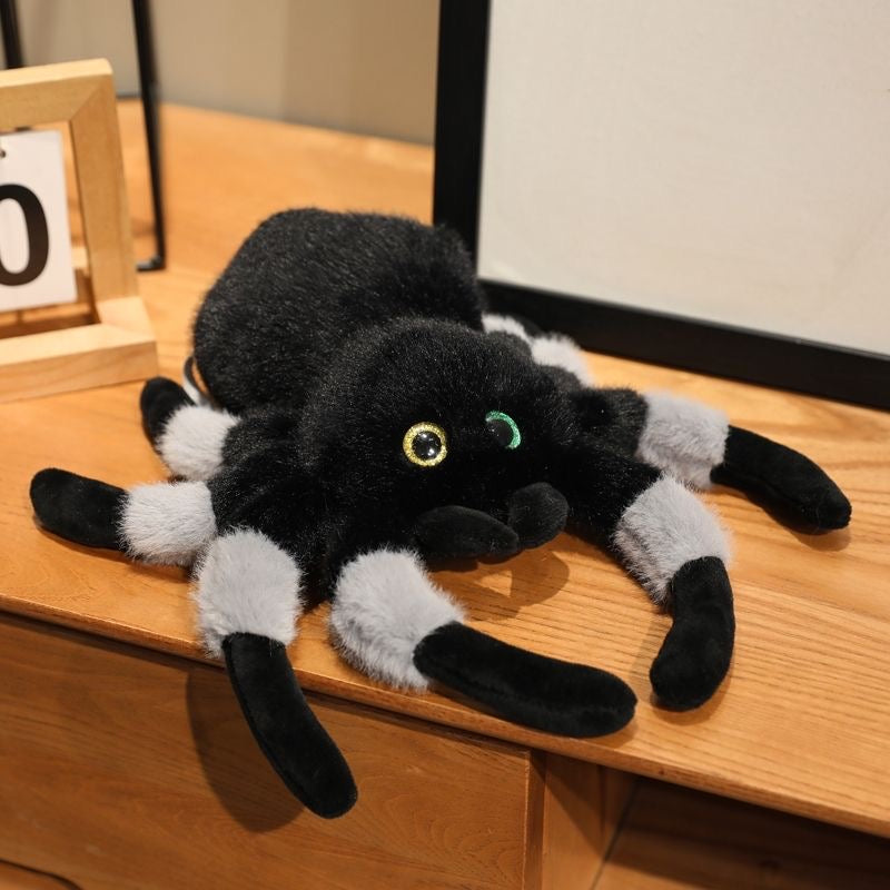 Four-eyed spider plush toy